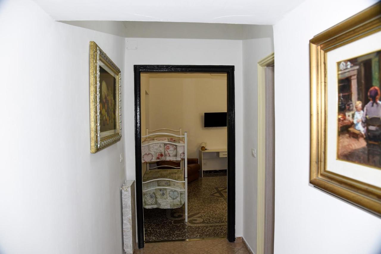 Апартаменты Katiuscia'S Little Corner Специя Экстерьер фото